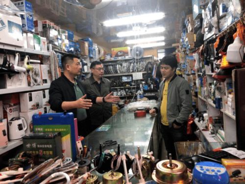 株洲市市场监管局督查城区清查渔具店违规销售禁用渔具专项行动