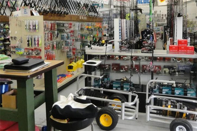 跨界创业的成本分析 开一家小型渔具店与珠宝首饰零售的启动资金对比